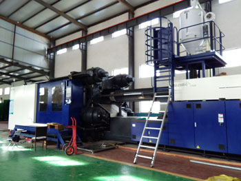 塑料垃圾桶生產車間